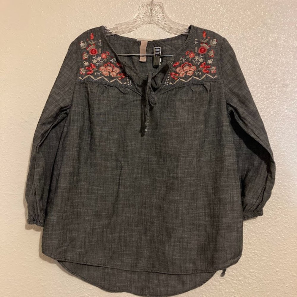 Knox Rose women's size M boho embroidered cotton gray lyocell blouse